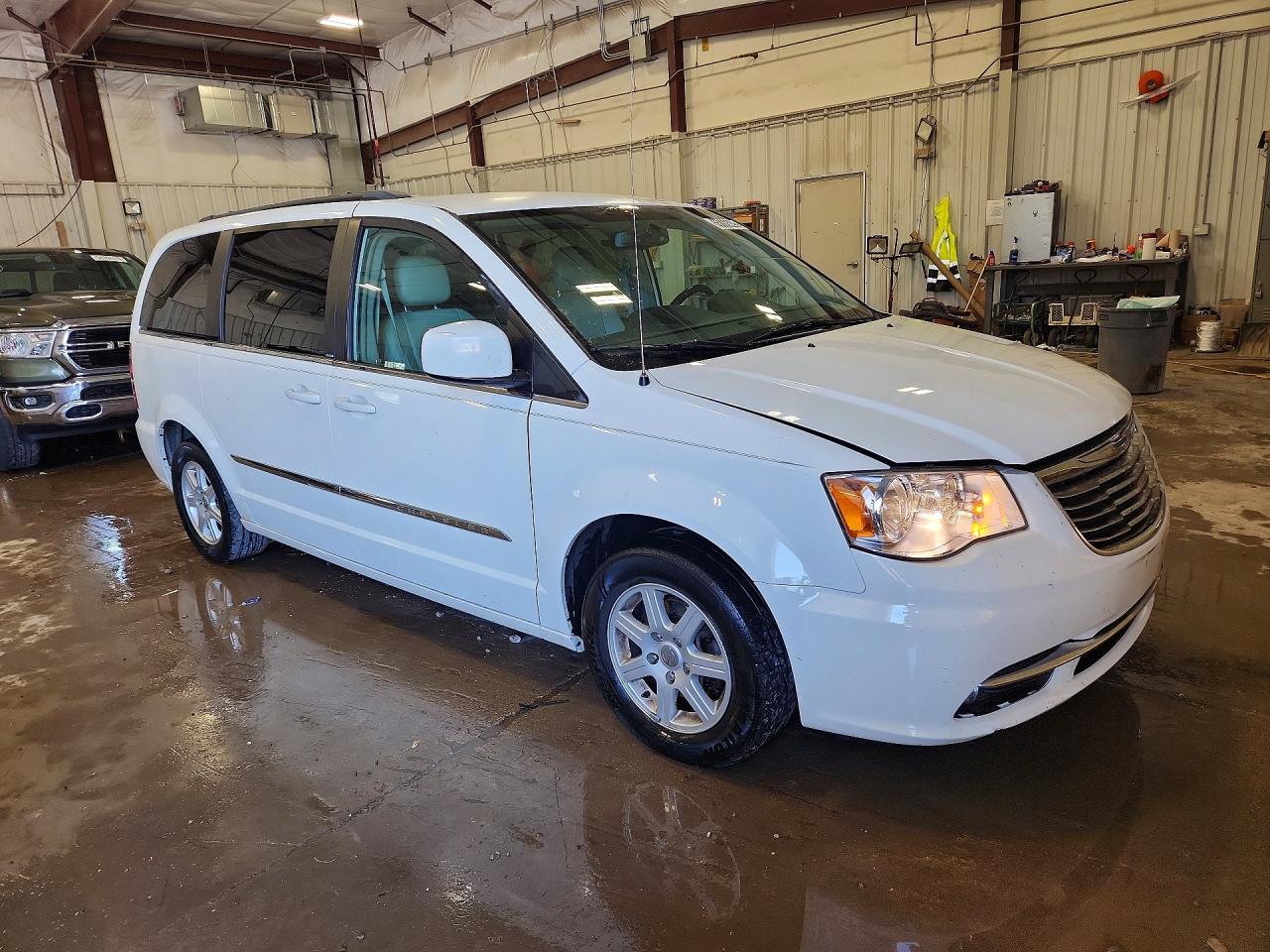 2012 CHRYSLER TOWN & COUNTRY TOURING photo 7