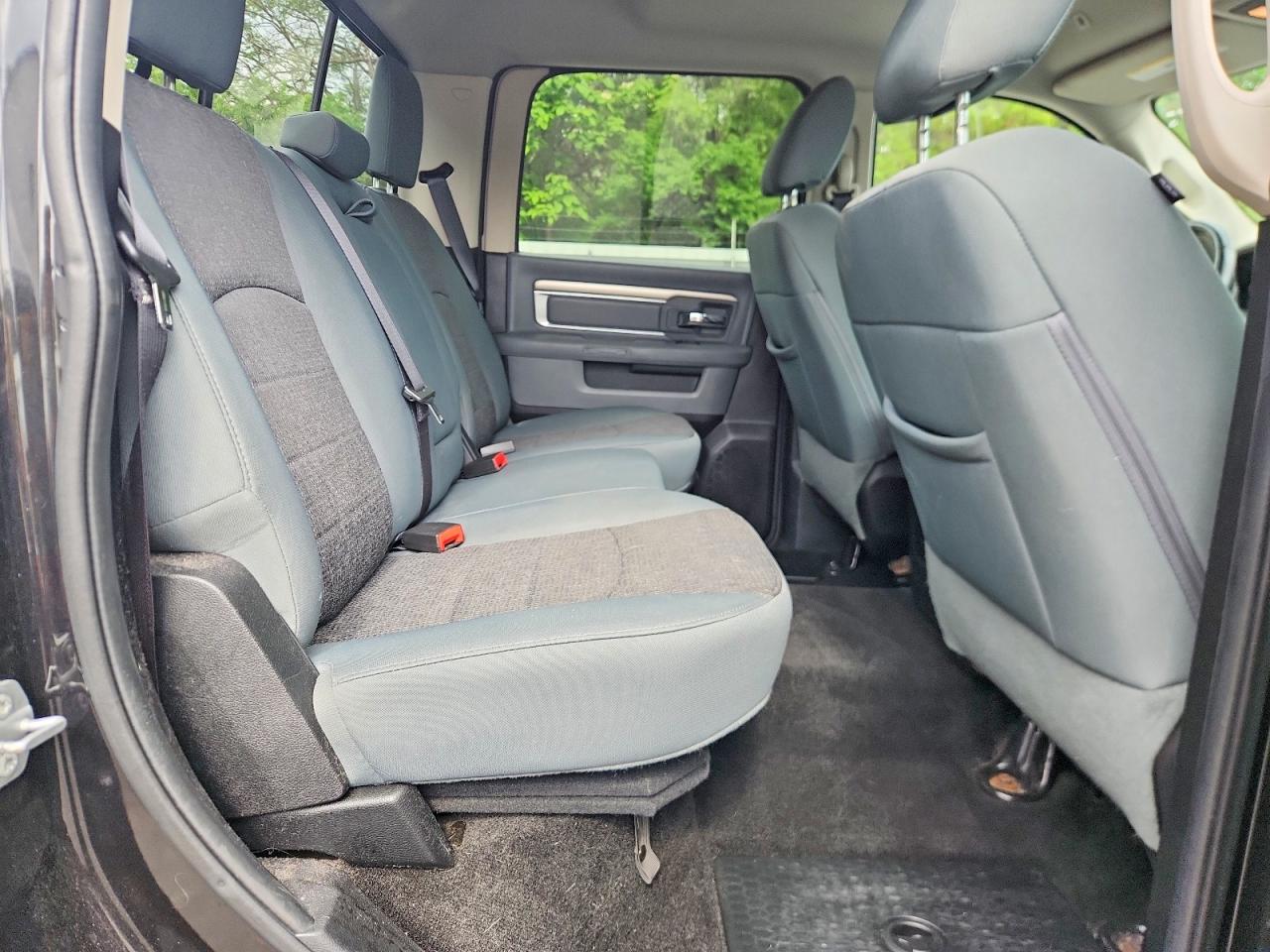 2017 RAM 1500 SLT photo 10