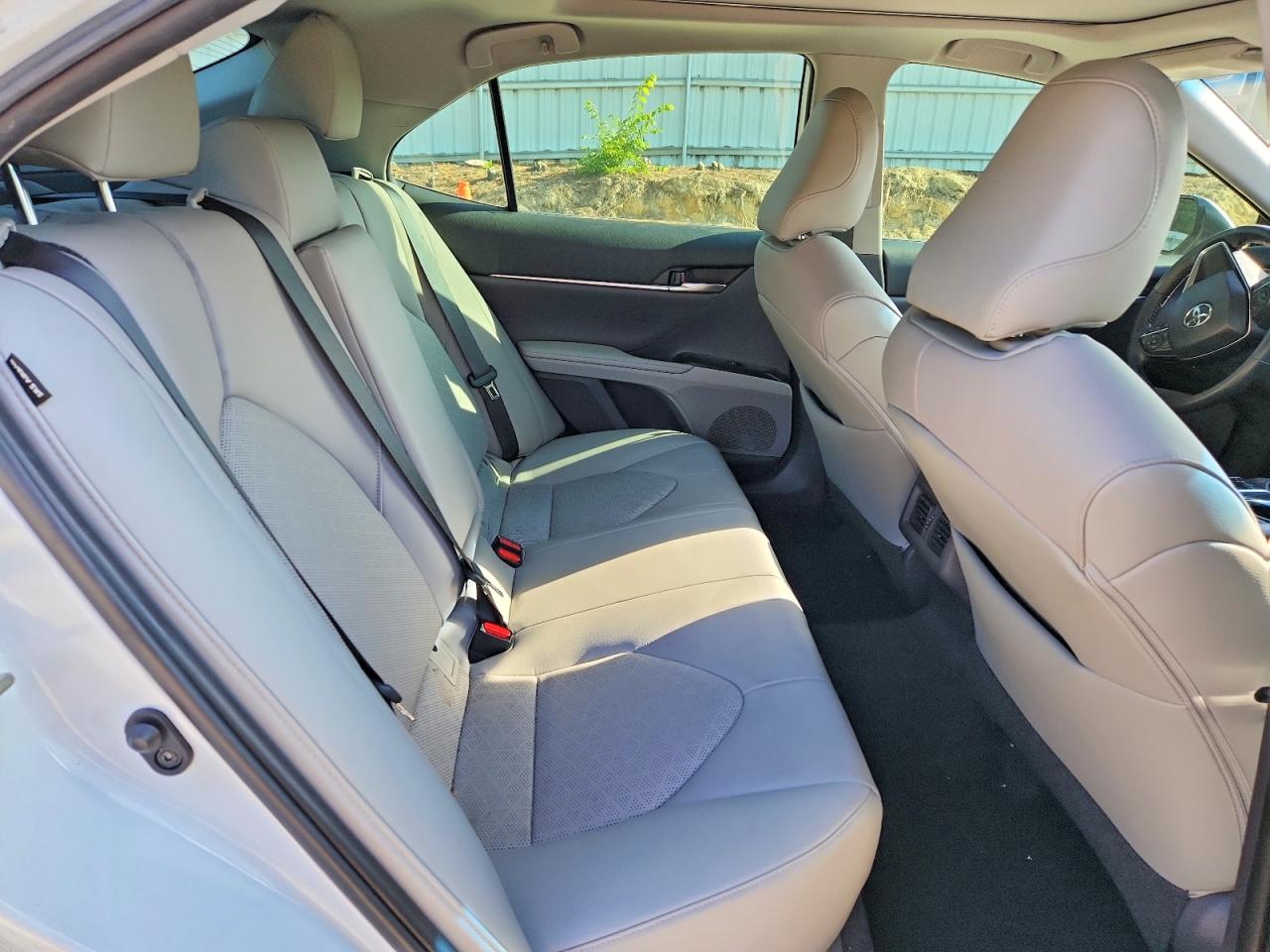2019 TOYOTA CAMRY XSE V6 photo 28