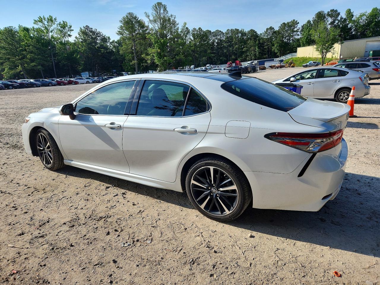 2019 TOYOTA CAMRY XSE V6 photo 4