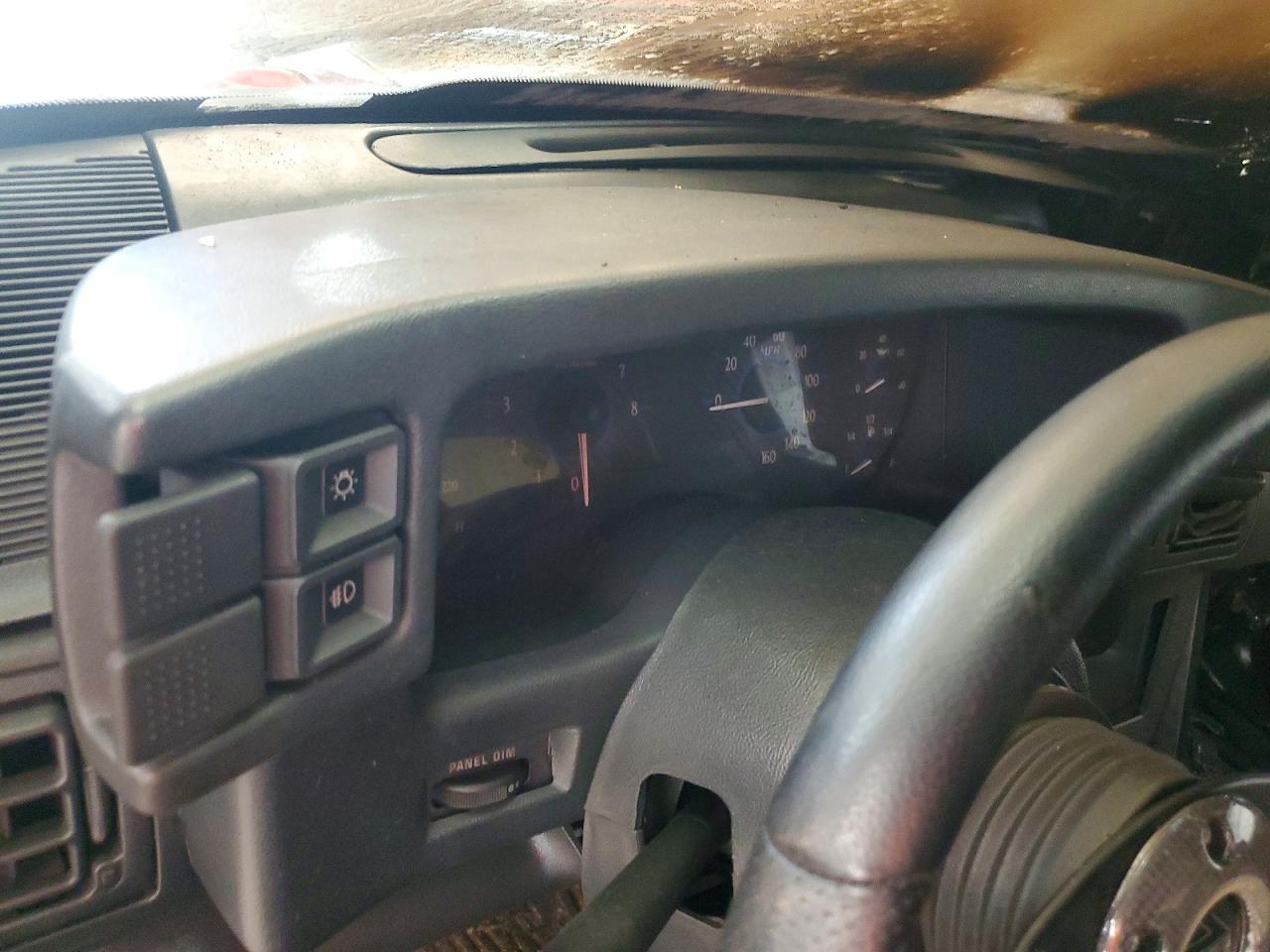 1993 FORD MUSTANG LX photo 17