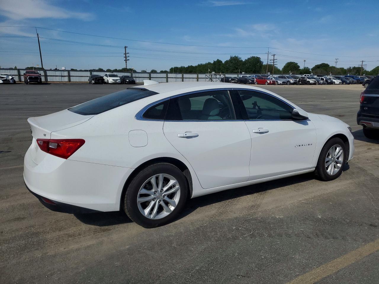 2016 CHEVROLET MALIBU LT photo 5