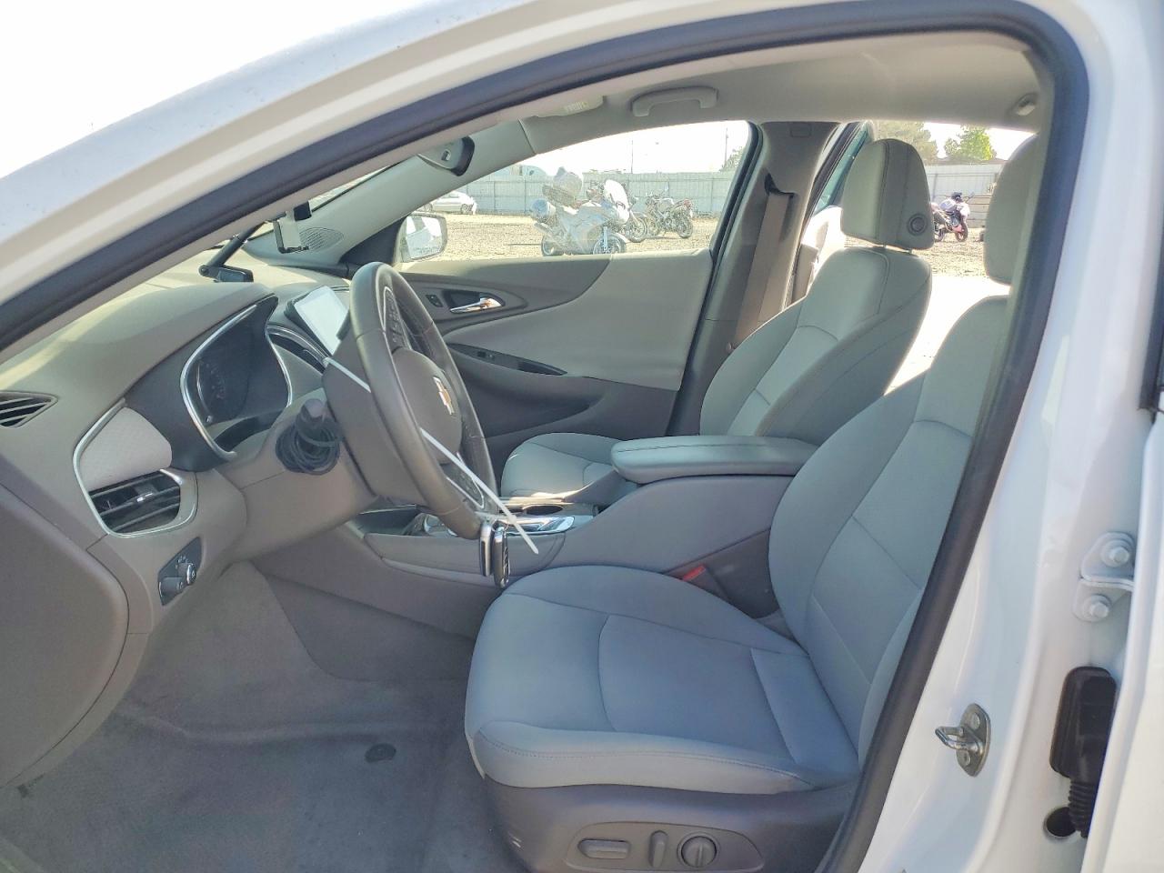 2016 CHEVROLET MALIBU LT photo 13