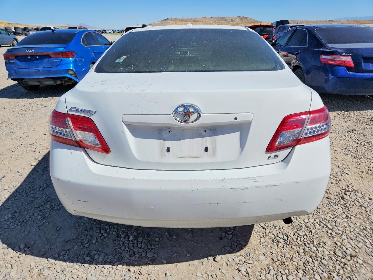 2010 TOYOTA CAMRY LE photo 16