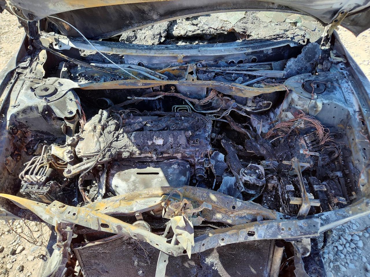 2010 TOYOTA CAMRY LE photo 31