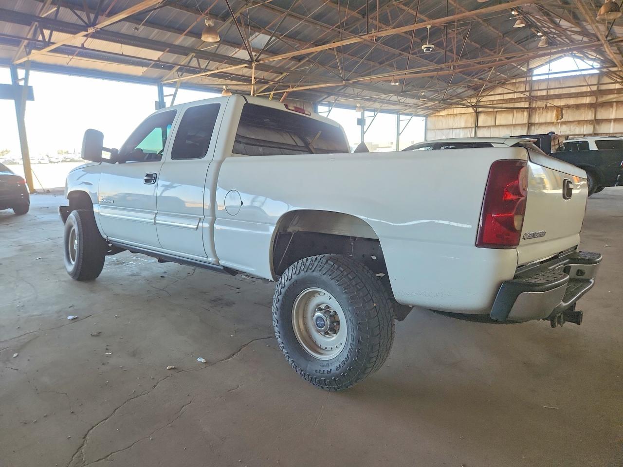 2003 CHEVROLET SILVERADO K2500 HEAVY DUTY photo 2