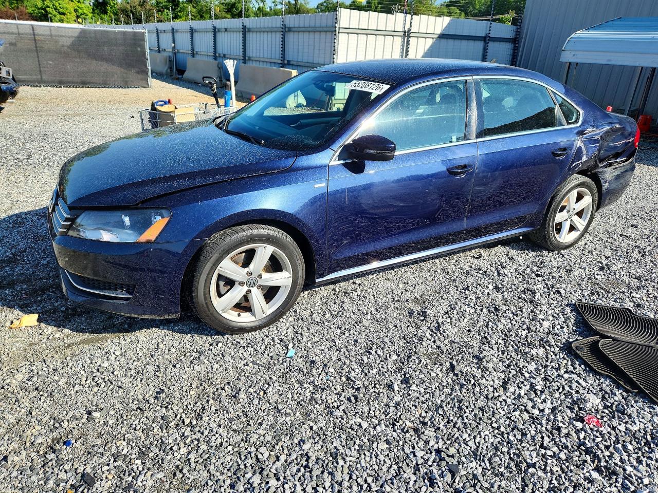 2014 VOLKSWAGEN PASSAT
