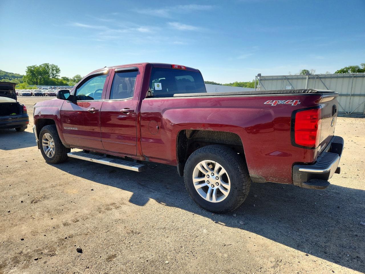 2016 CHEVROLET SILVERADO K1500 LT photo 4
