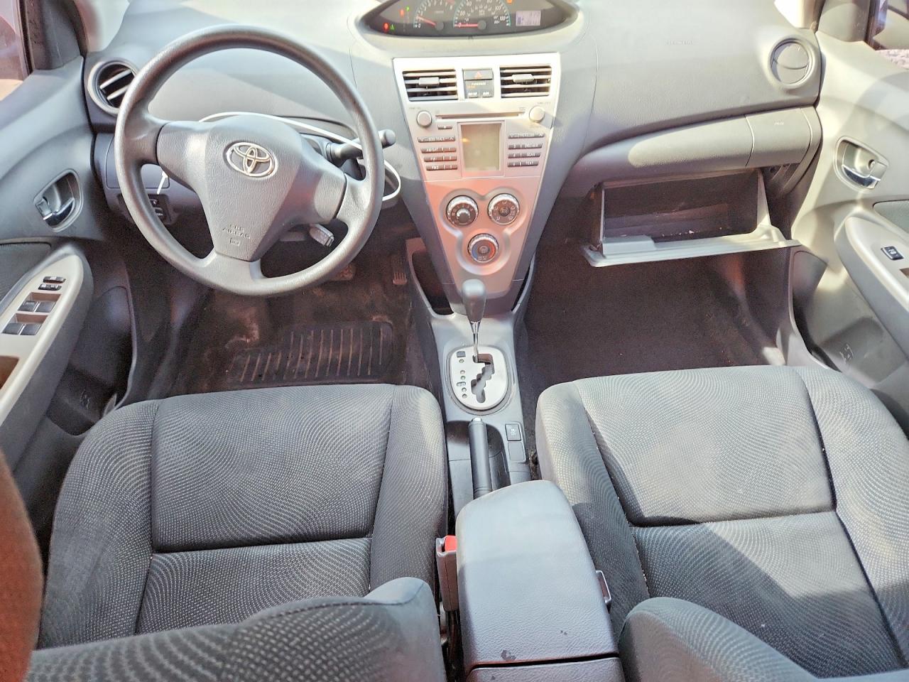 2010 TOYOTA YARIS BASE photo 8