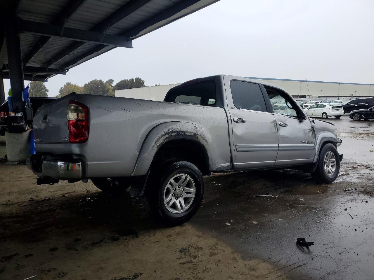 2004 TOYOTA TUNDRA DOUBLE CAB SR5 photo 3