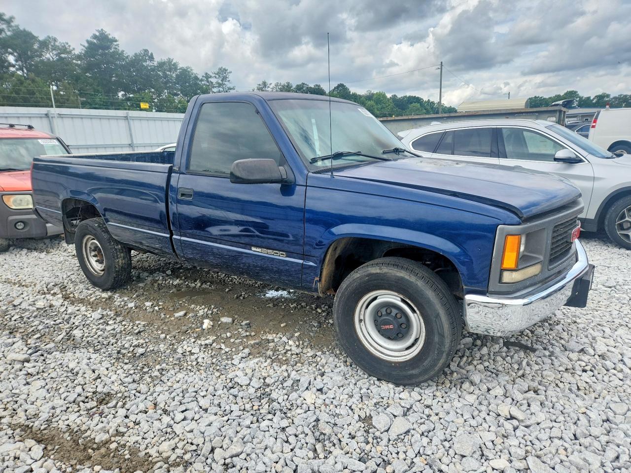 1995 GMC SIERRA C2500 photo 7