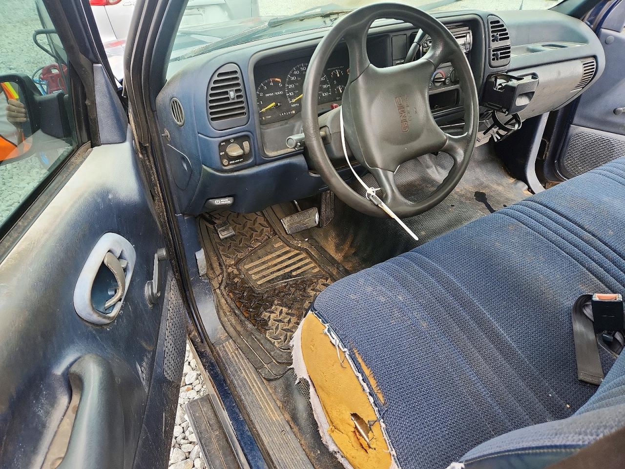 1995 GMC SIERRA C2500 photo 15