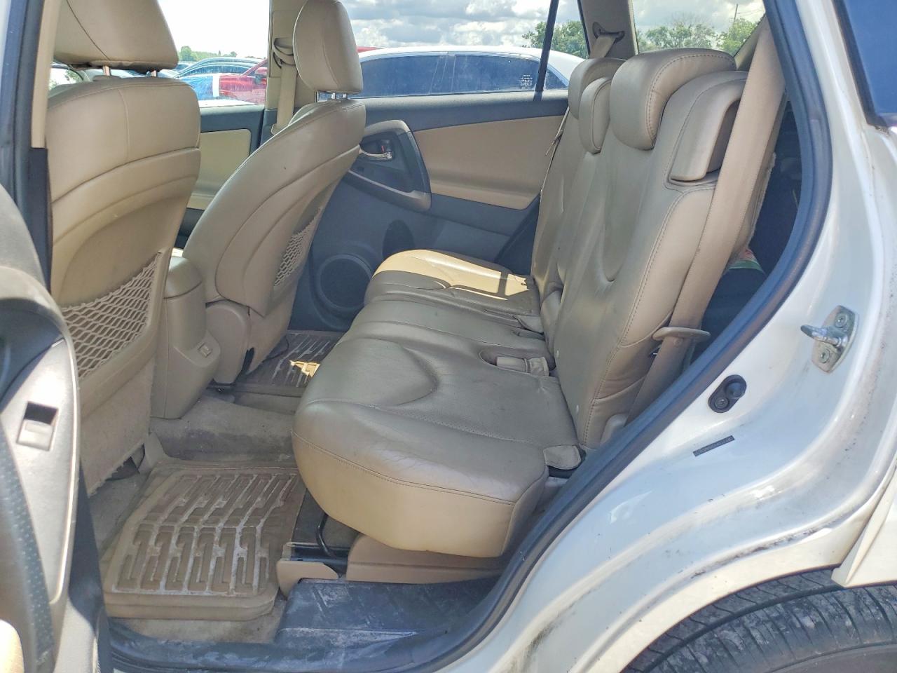 2010 TOYOTA RAV4 LIMITED photo 31