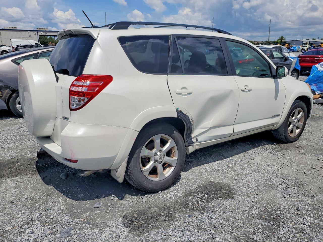 2010 TOYOTA RAV4 LIMITED photo 7