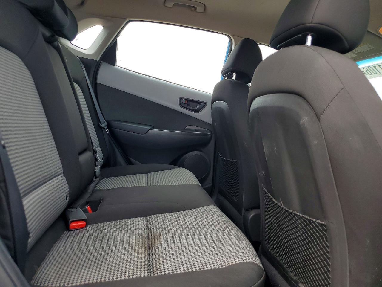 2020 HYUNDAI KONA SE photo 31