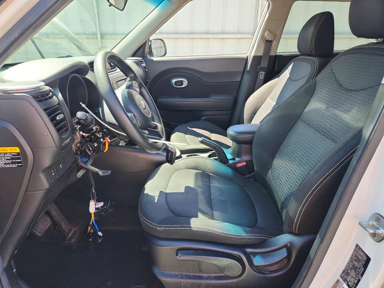 2016 KIA SOUL + photo 13