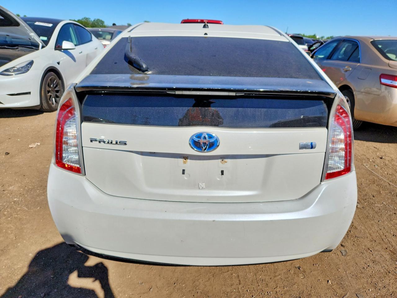 2015 TOYOTA PRIUS TWO photo 11