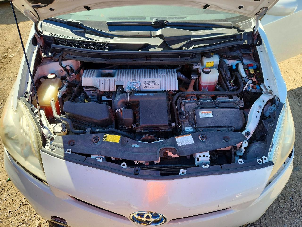 2015 TOYOTA PRIUS TWO photo 21