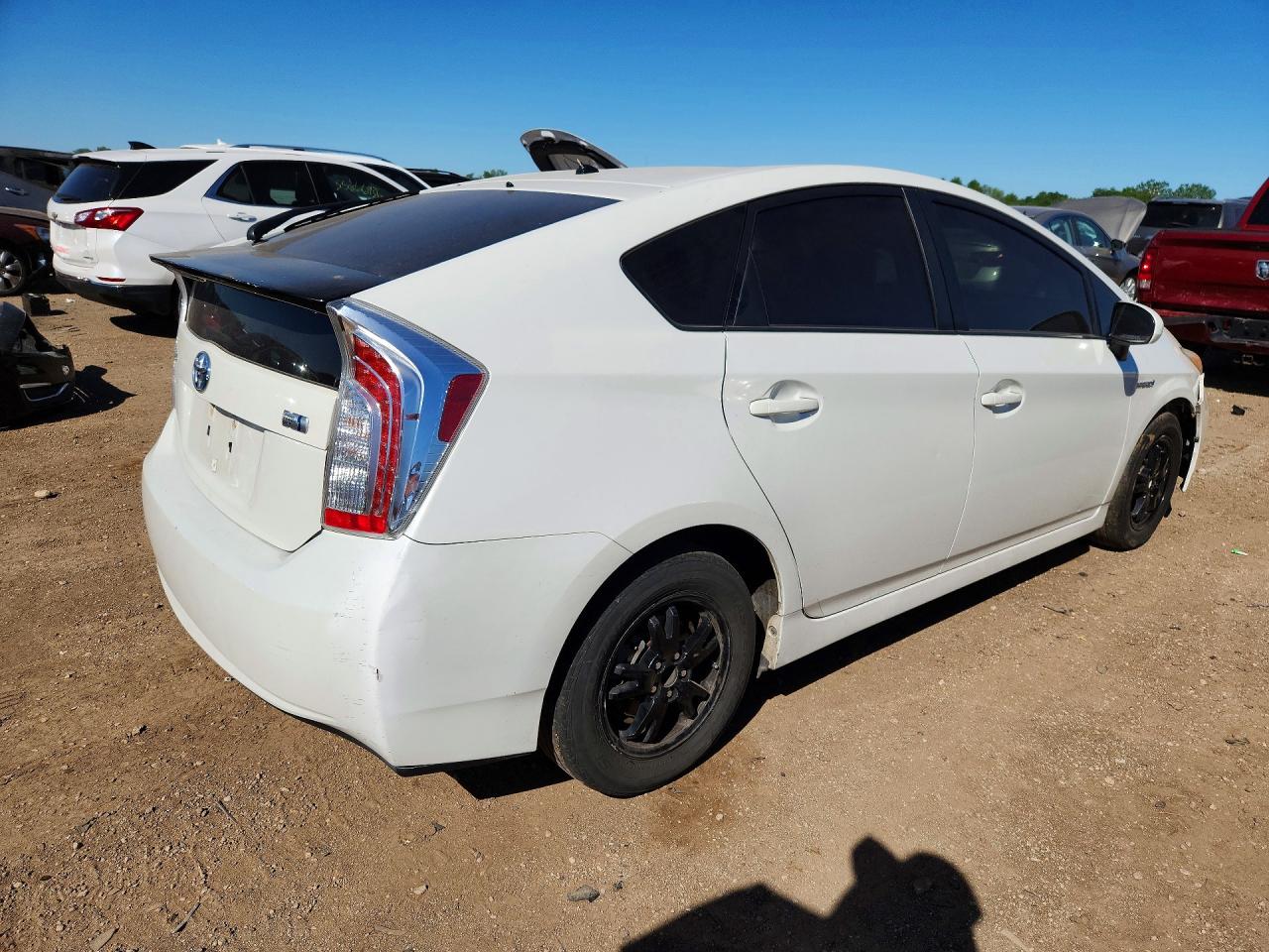 2015 TOYOTA PRIUS TWO photo 5