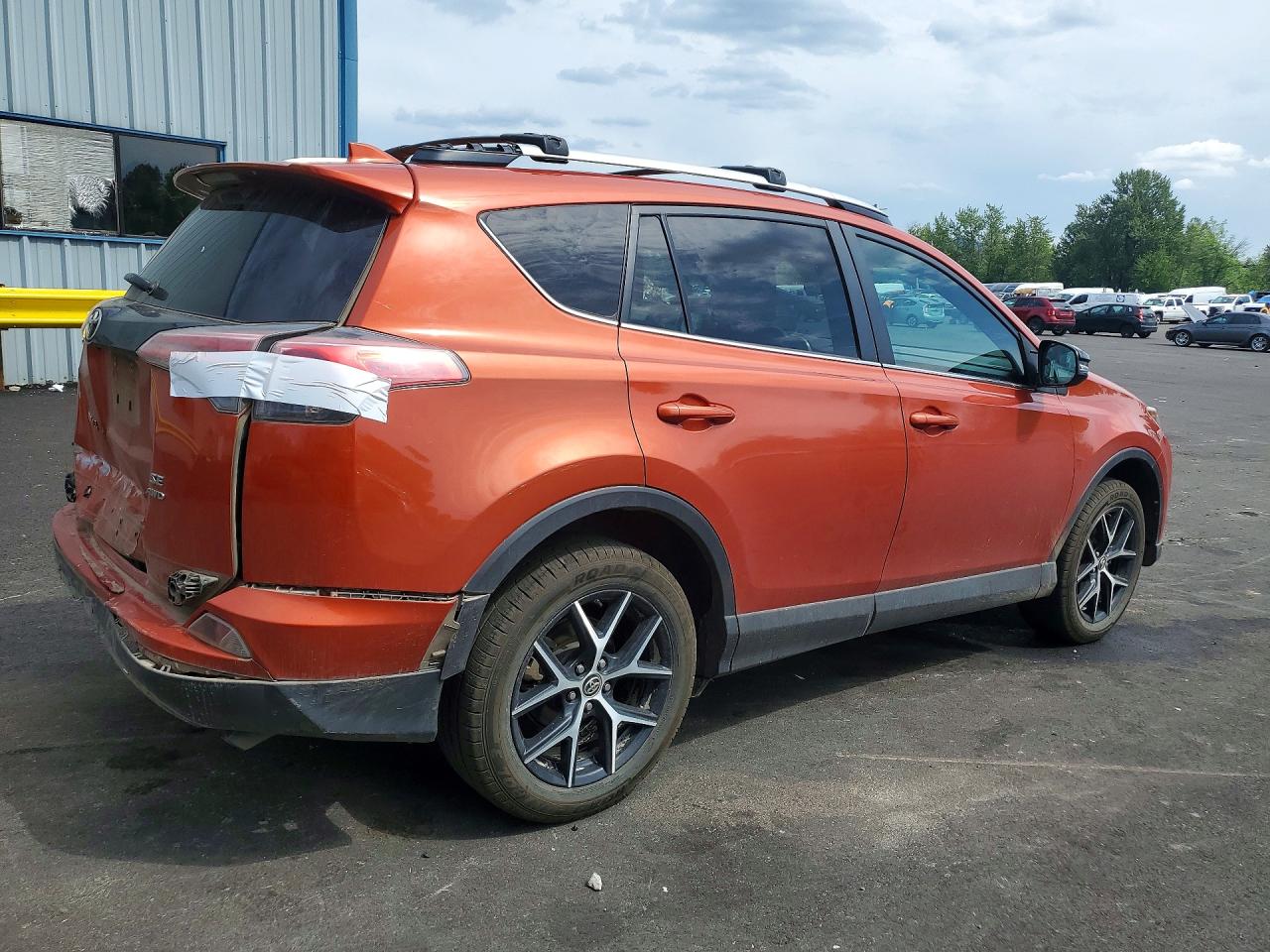 2016 TOYOTA RAV4 SE photo 3