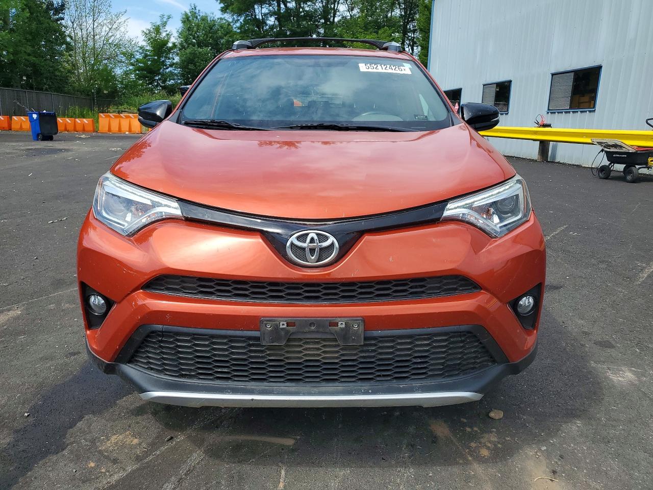 2016 TOYOTA RAV4 SE photo 5