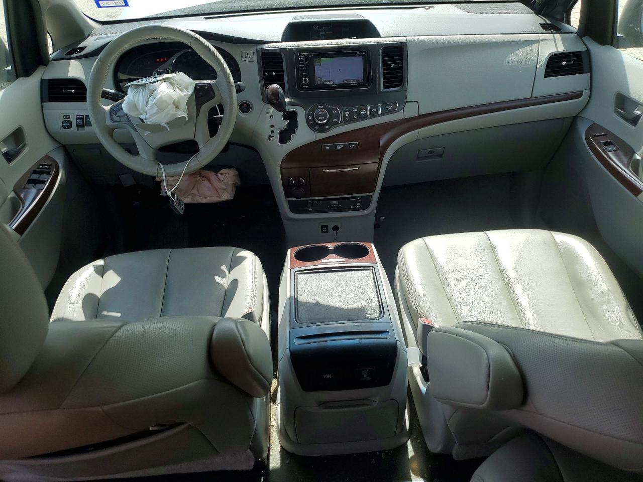 2014 TOYOTA SIENNA XLE 8-PASSENGER photo 15
