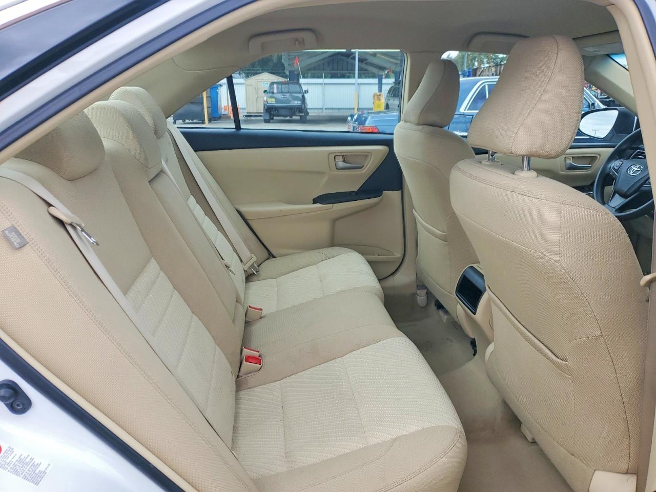 2017 TOYOTA CAMRY LE photo 28