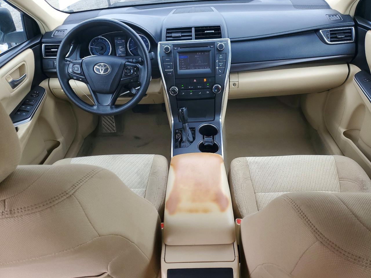 2017 TOYOTA CAMRY LE photo 22