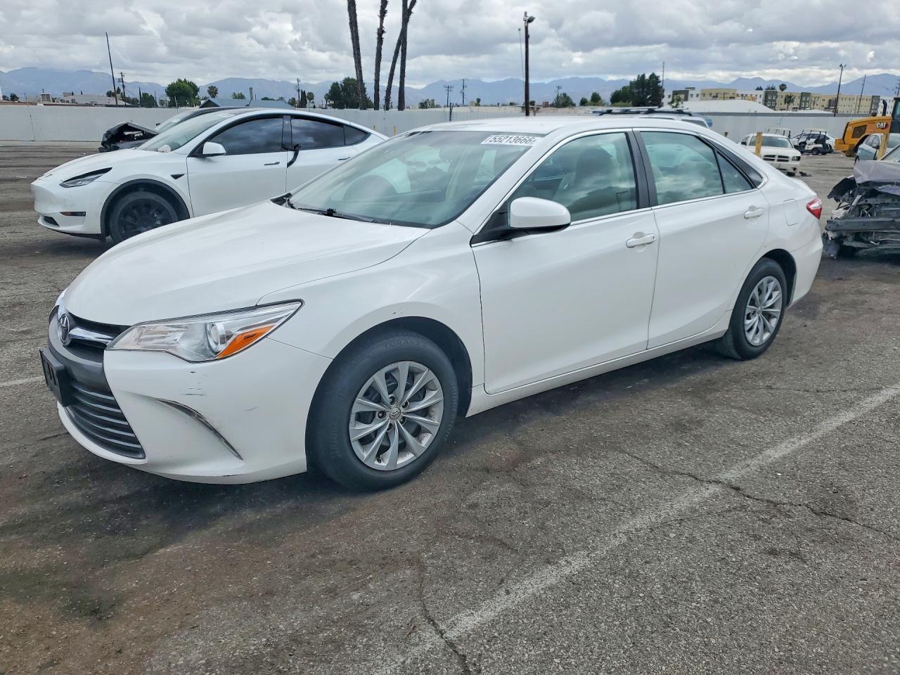 2017 TOYOTA CAMRY