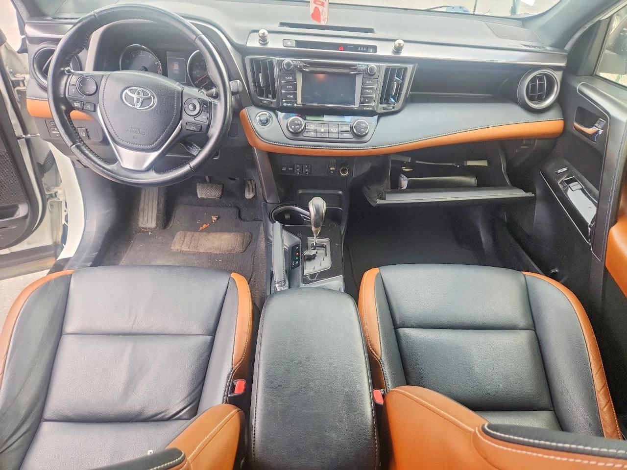 2018 TOYOTA RAV4 SE photo 22