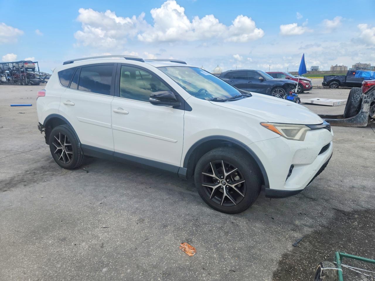 2018 TOYOTA RAV4 SE photo 10