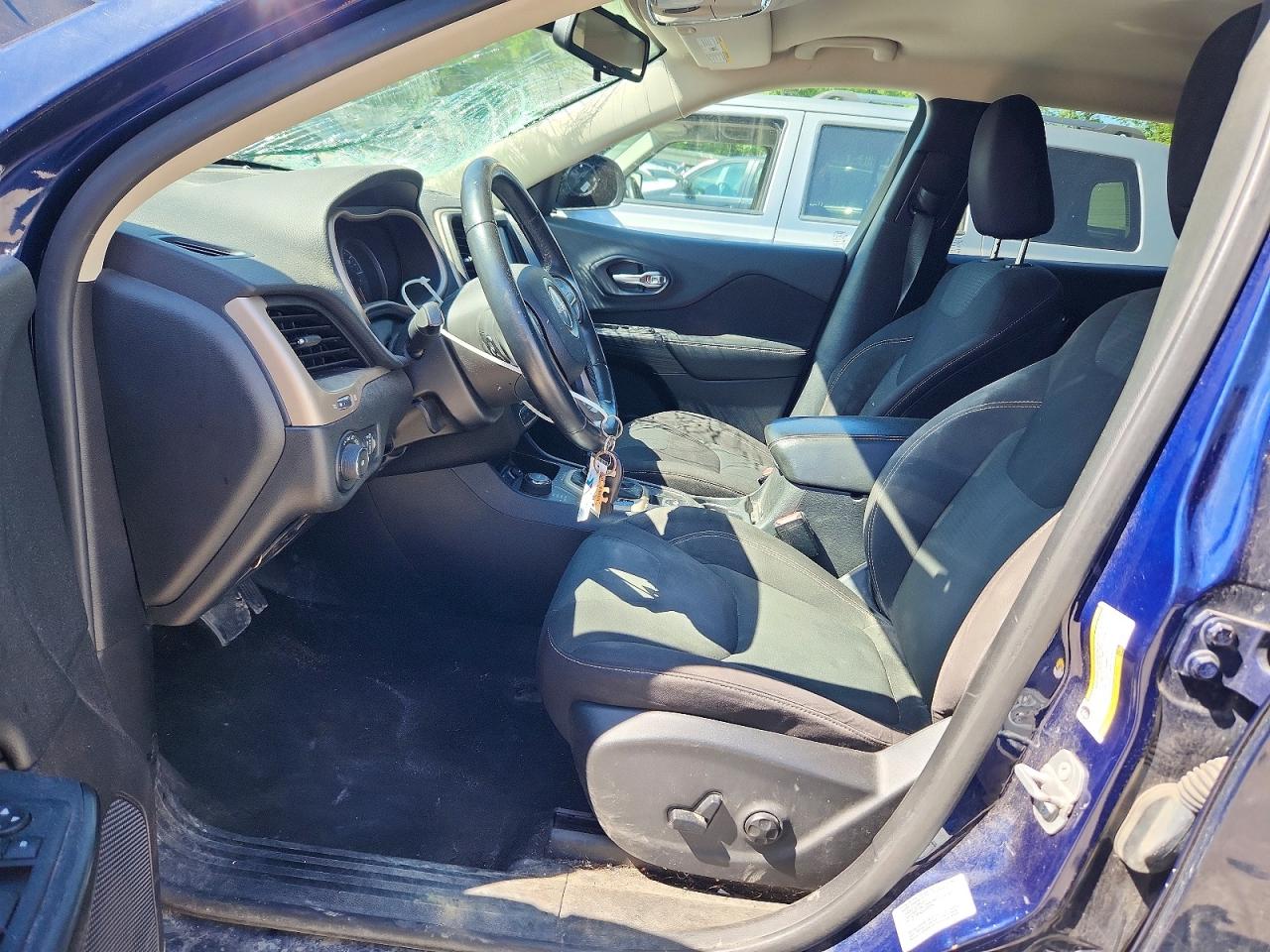 2016 JEEP CHEROKEE LATITUDE photo 19