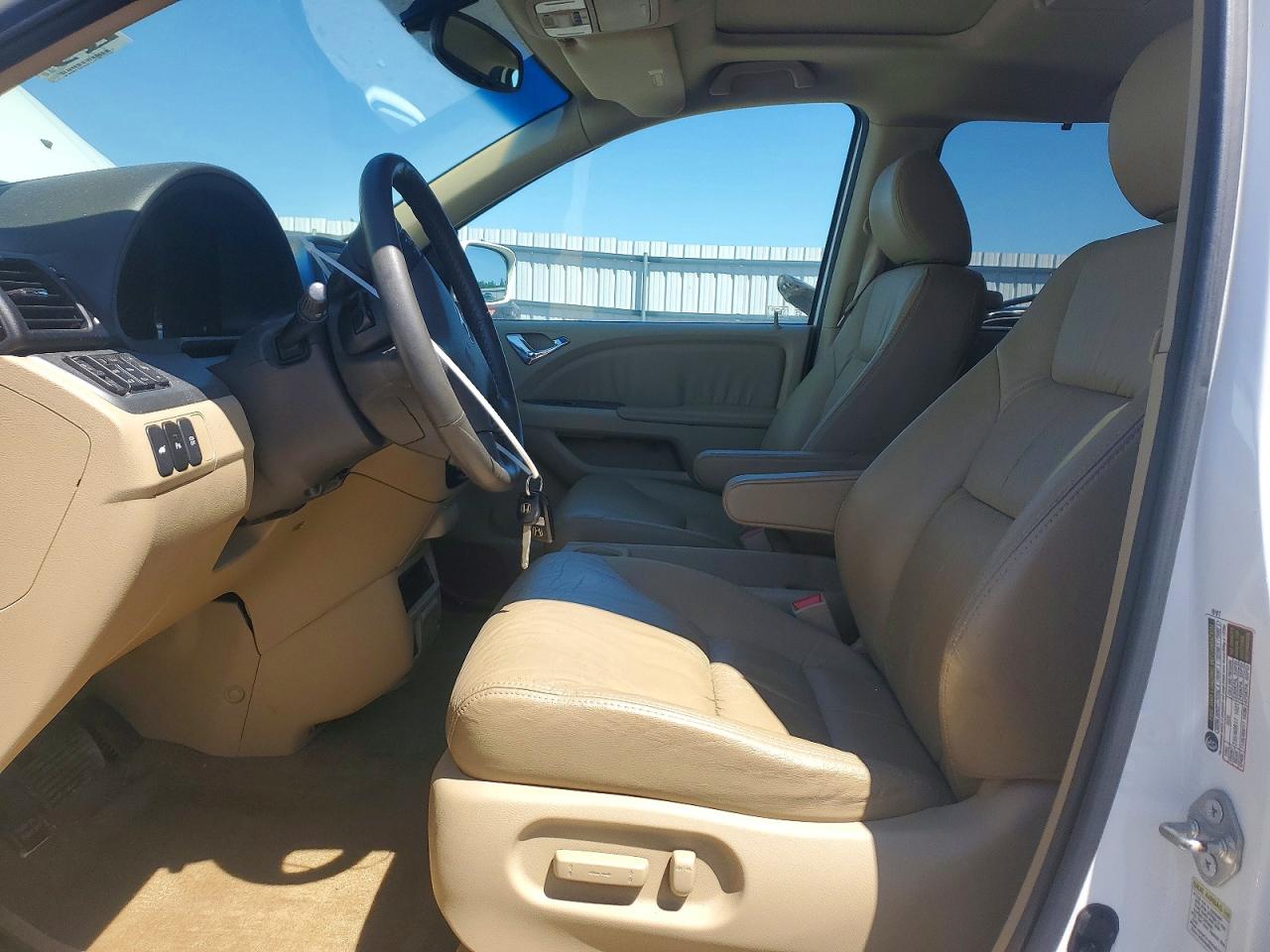 2010 HONDA ODYSSEY TOURING photo 13