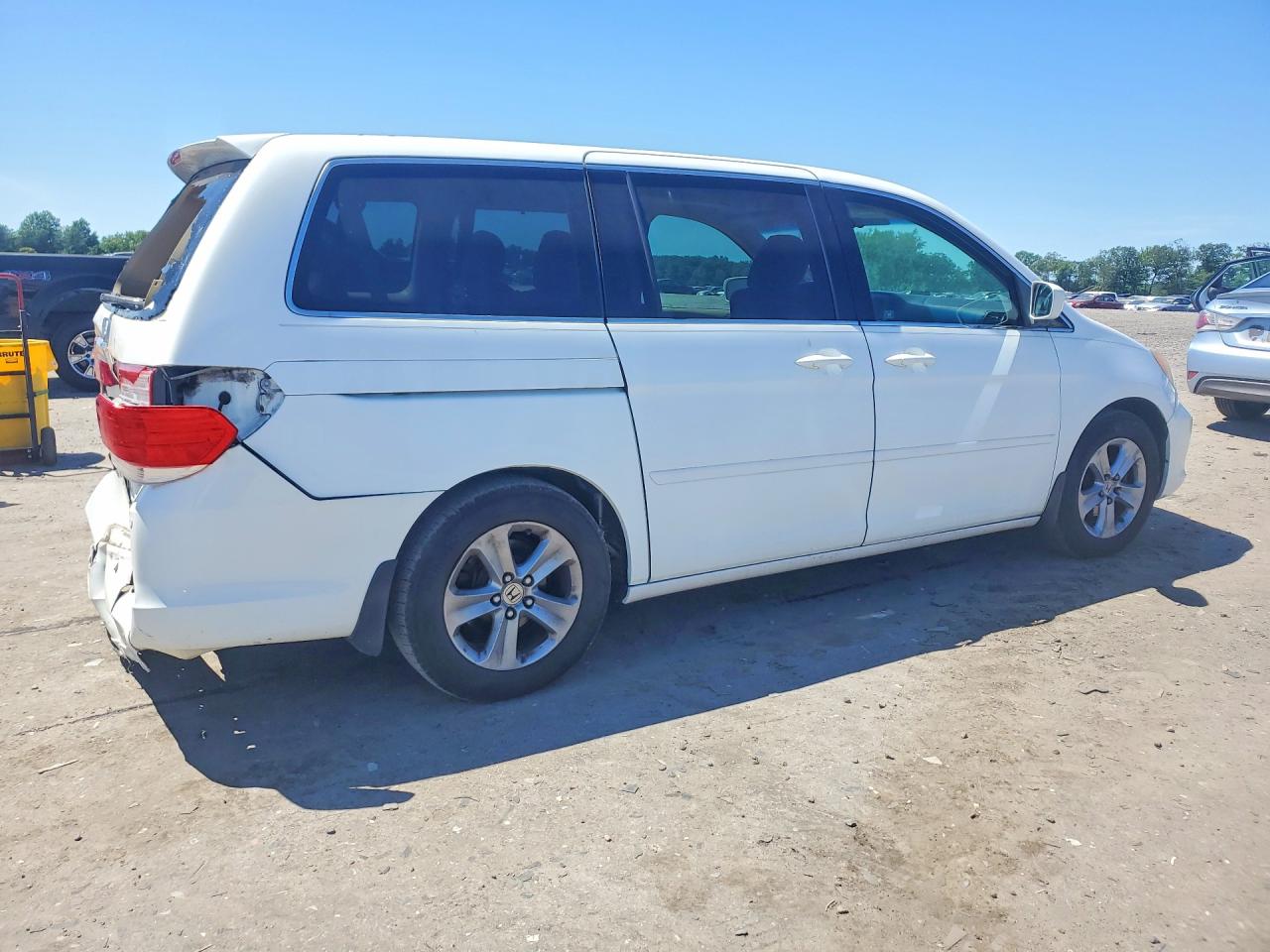 2010 HONDA ODYSSEY TOURING photo 5
