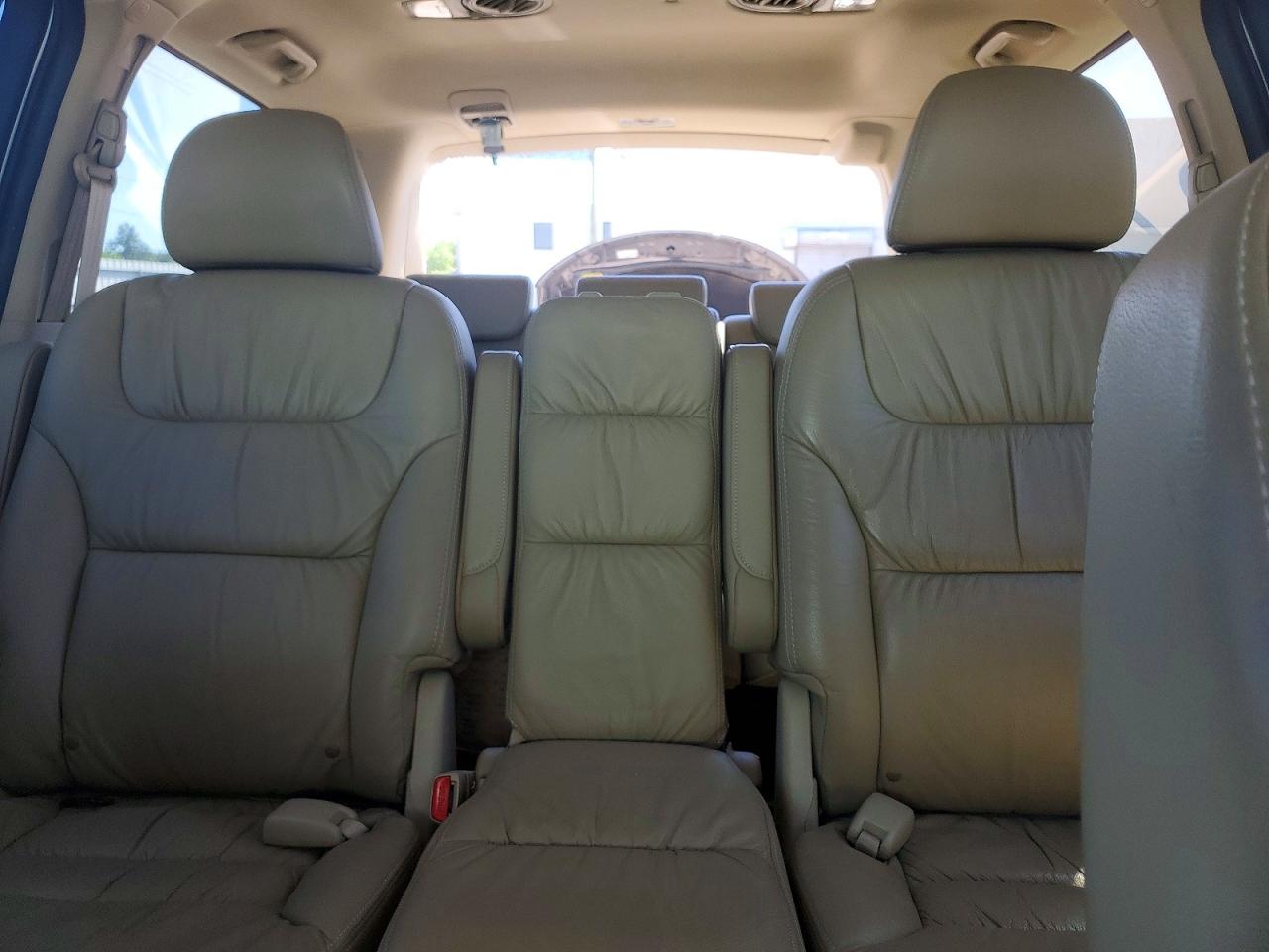 2010 HONDA ODYSSEY TOURING photo 19