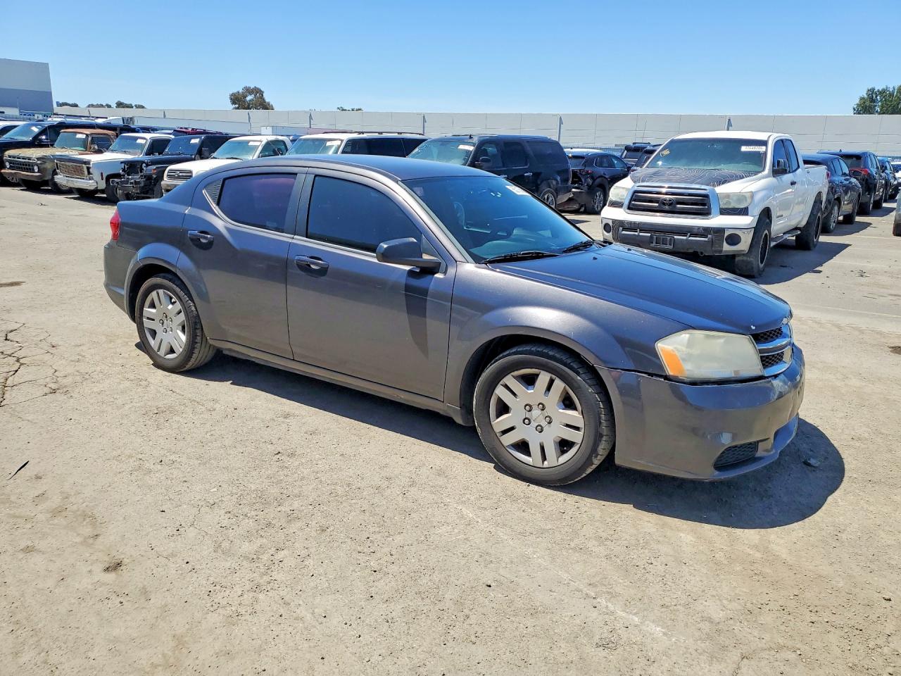 2014 DODGE AVENGER SE photo 4