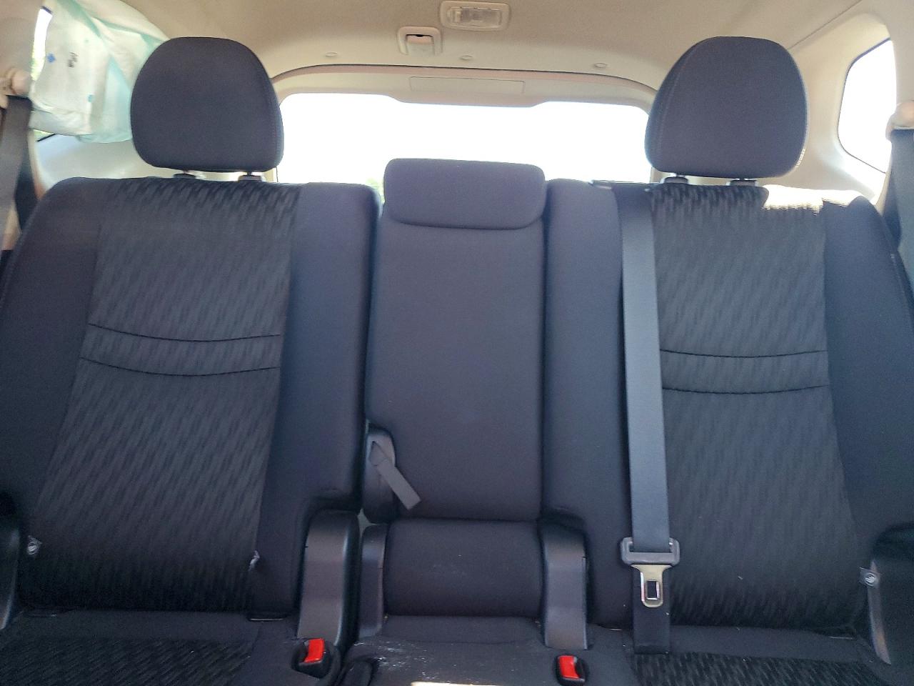 2019 NISSAN ROGUE SV photo 19