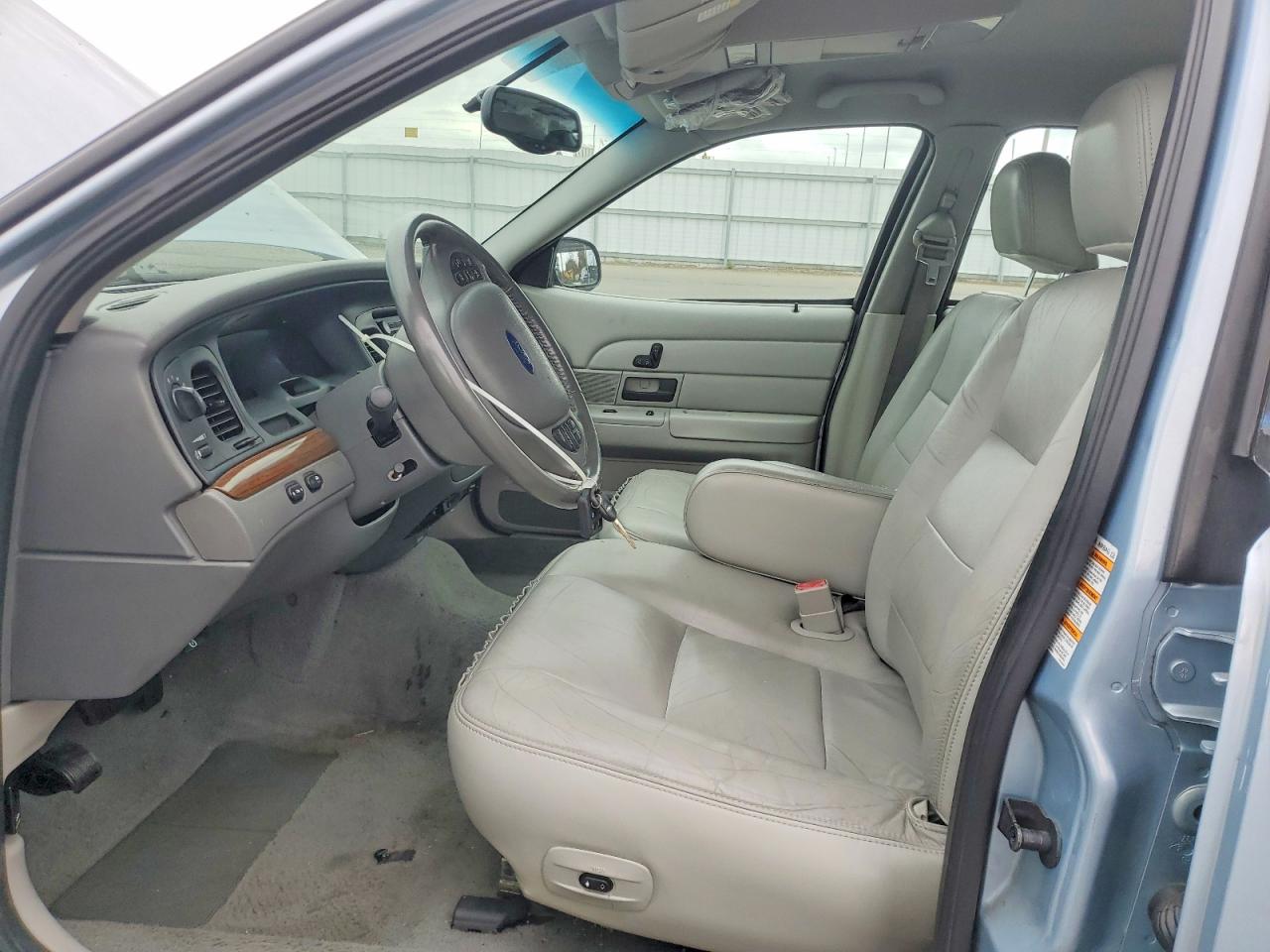 2003 FORD CROWN VICTORIA LX photo 13