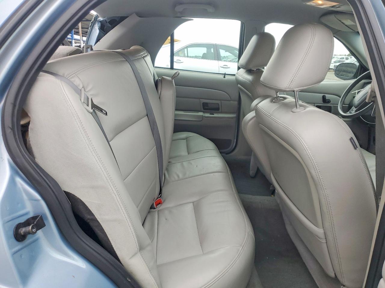 2003 FORD CROWN VICTORIA LX photo 19