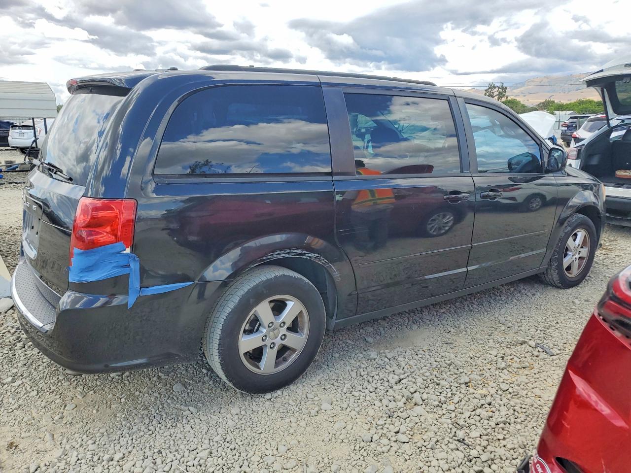 2012 DODGE GRAND CARAVAN SXT photo 5