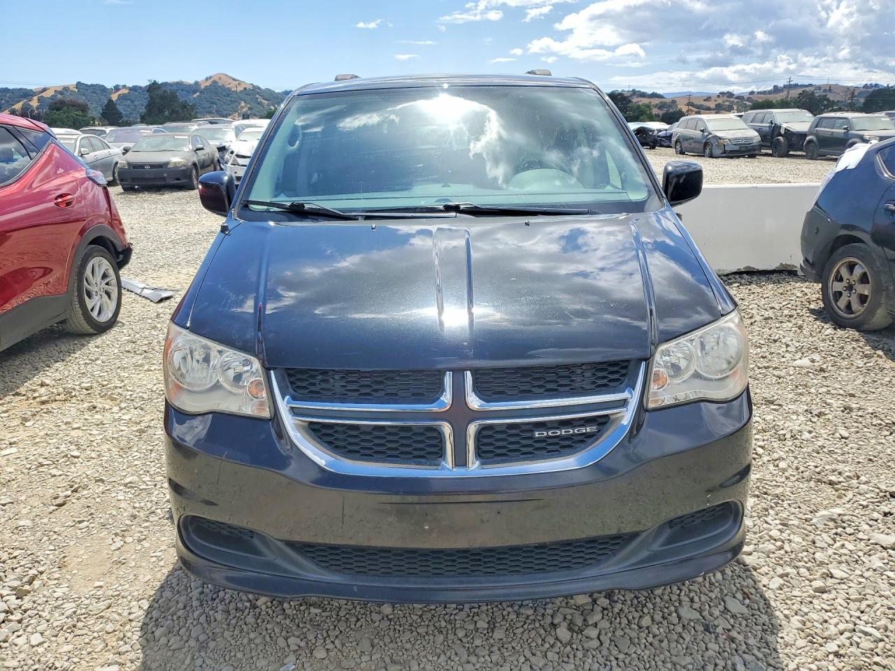 2012 DODGE GRAND CARAVAN SXT photo 9