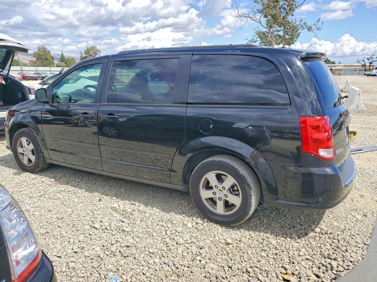 2012 DODGE GRAND CARAVAN SXT photo 3