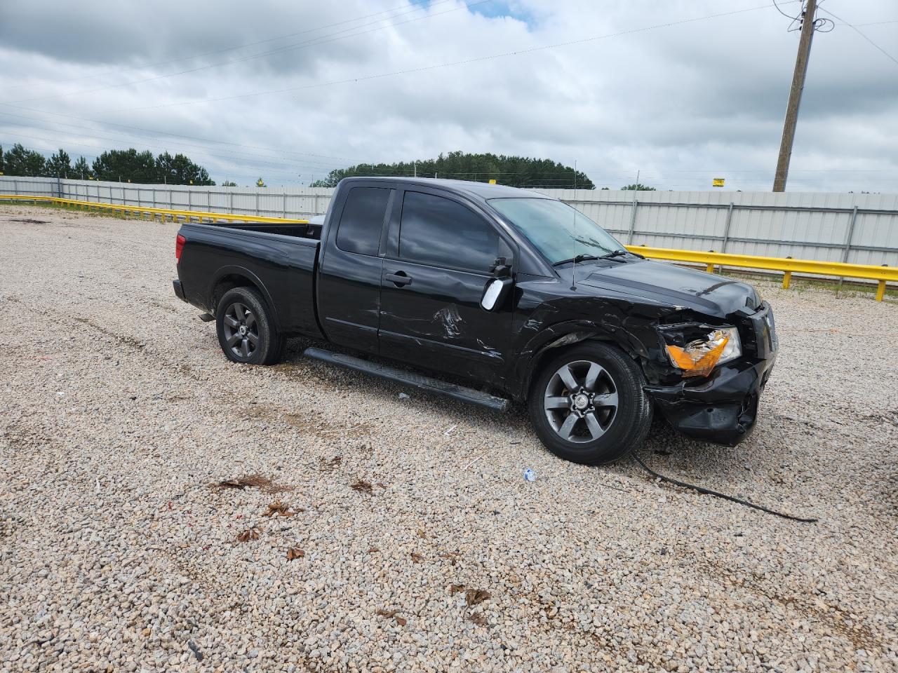 2012 NISSAN TITAN S photo 7
