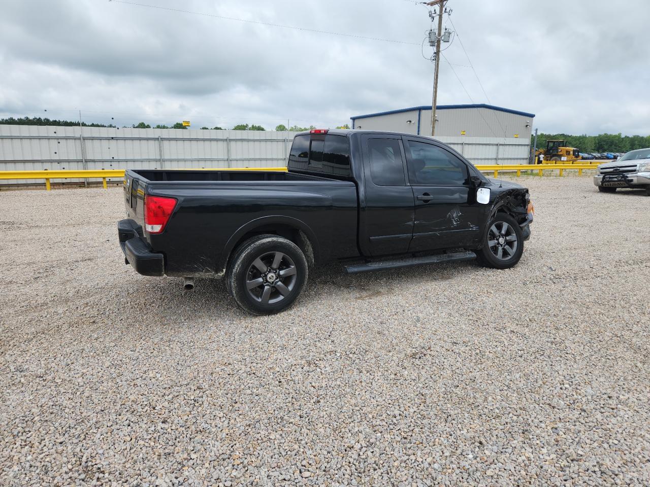 2012 NISSAN TITAN S photo 5