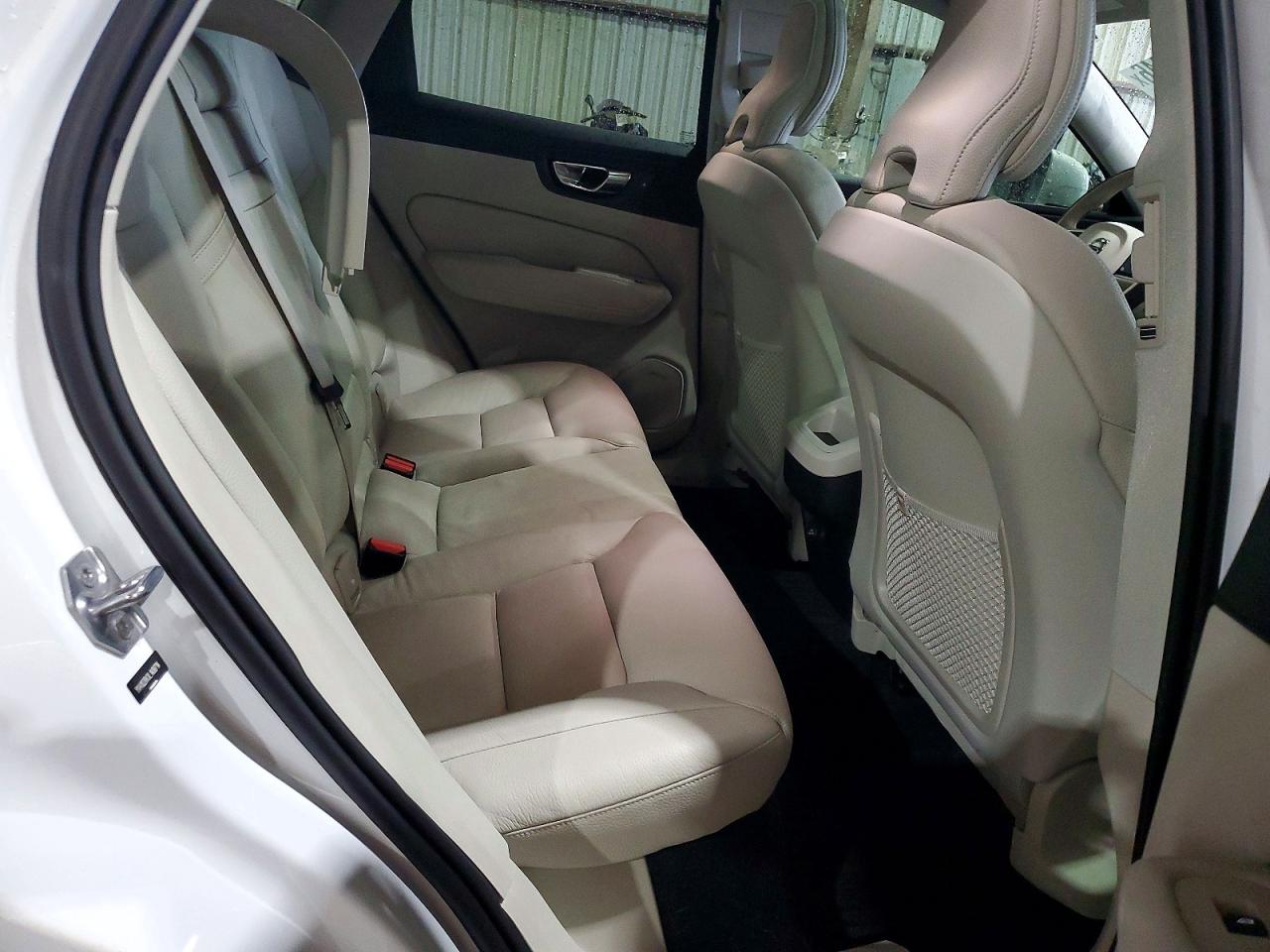 2020 VOLVO XC60 T5 MOMENTUM photo 19