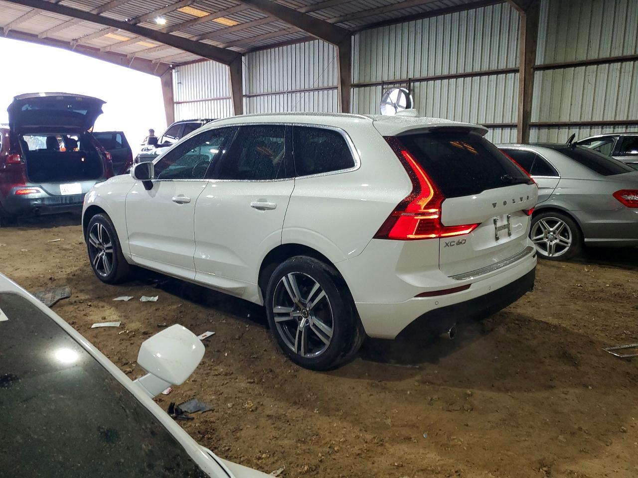 2020 VOLVO XC60 T5 MOMENTUM photo 3