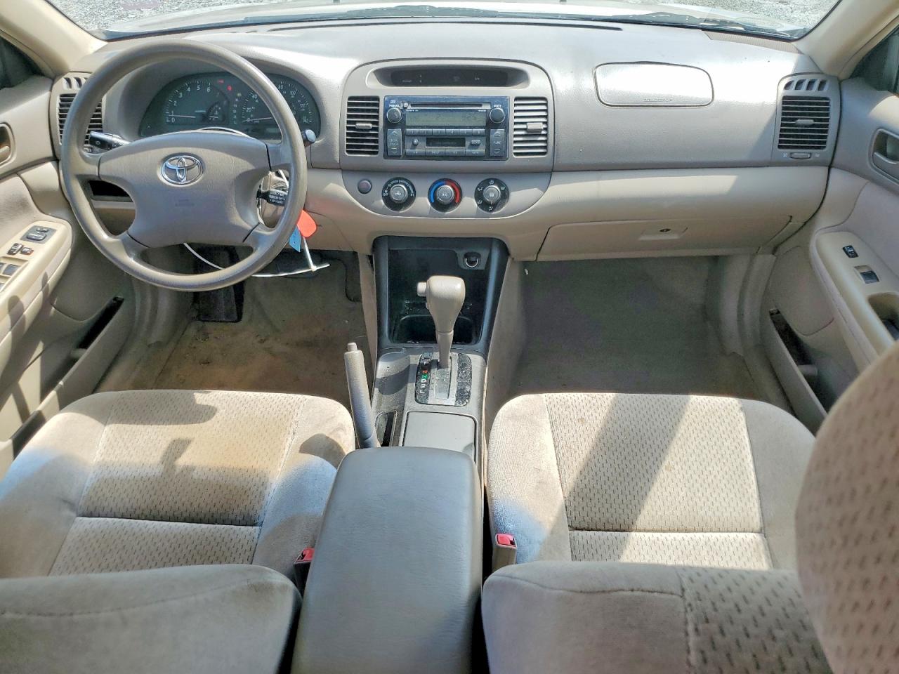 2003 TOYOTA CAMRY LE photo 15