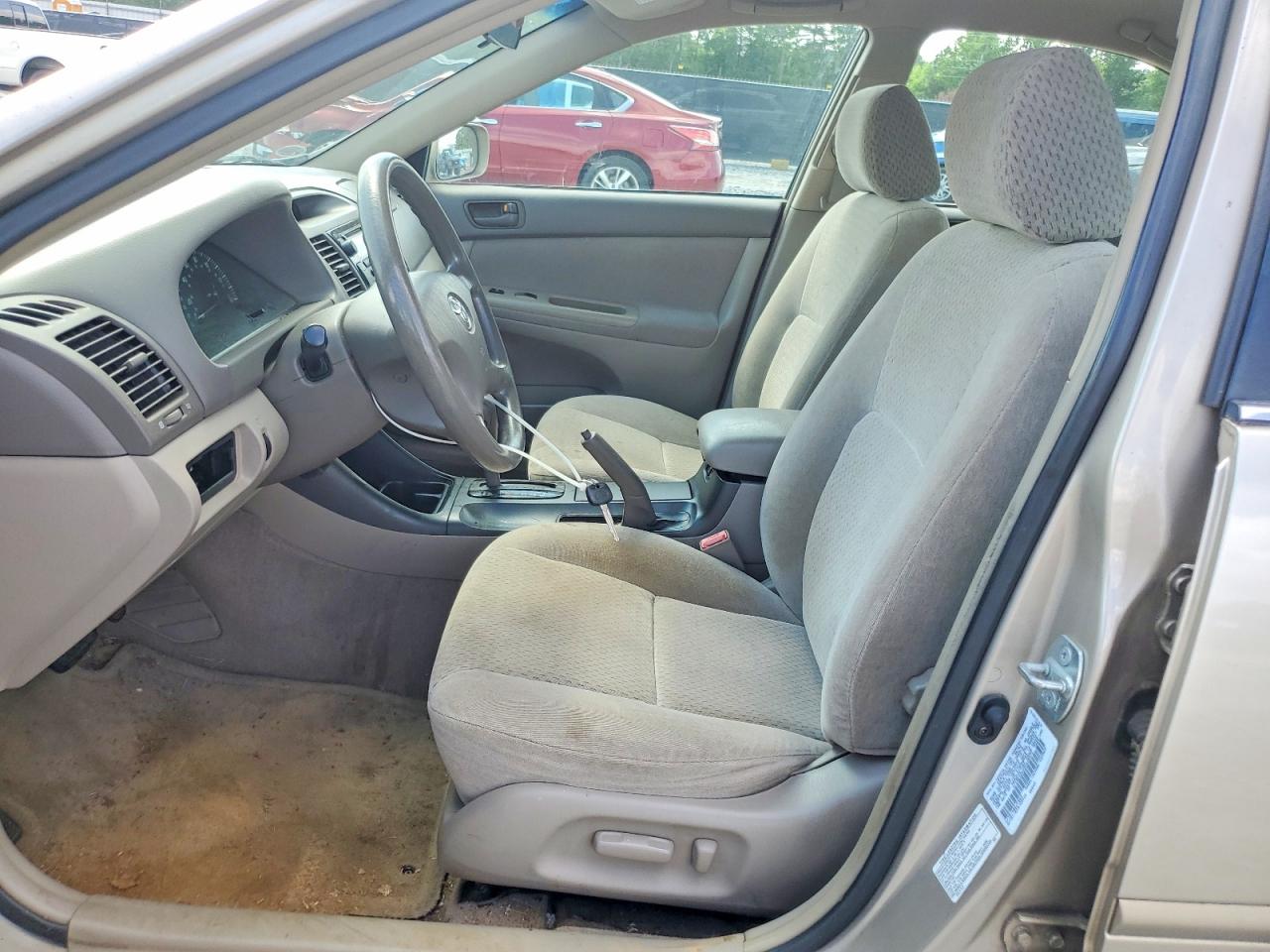 2003 TOYOTA CAMRY LE photo 13