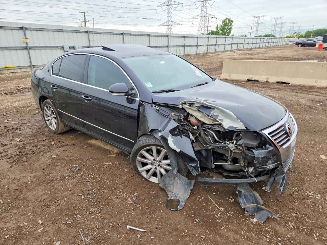 2010 VOLKSWAGEN PASSAT KOMFORT photo 4