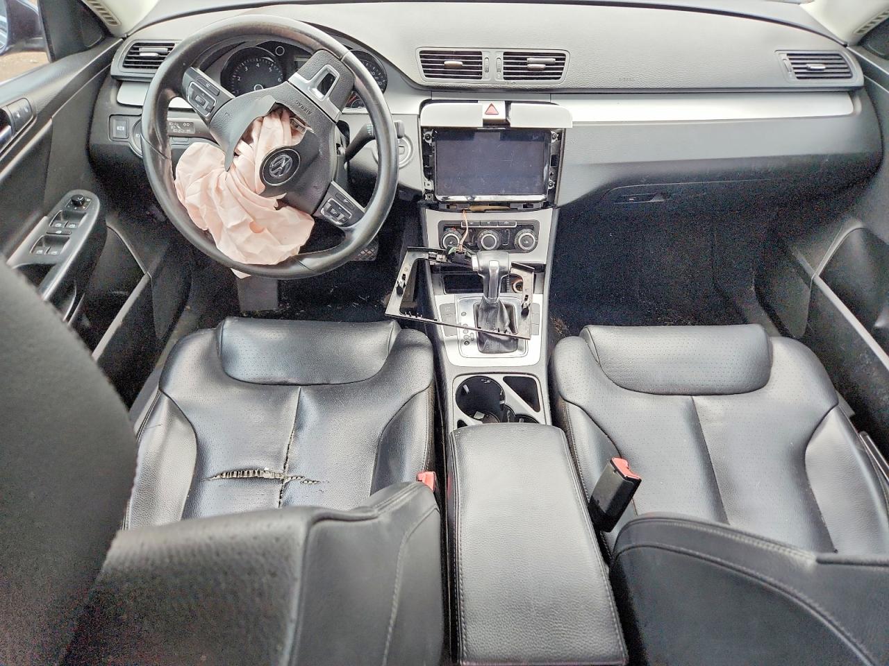 2010 VOLKSWAGEN PASSAT KOMFORT photo 8